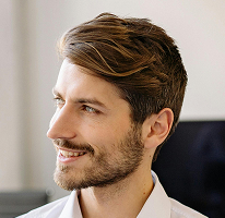 Portret Michaela Brennana, tehničnega direktorja ter vodje fintecha in kriptotehnologije